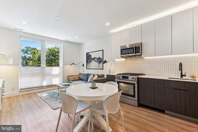 Building Photo - 3117 Georgia Ave NW