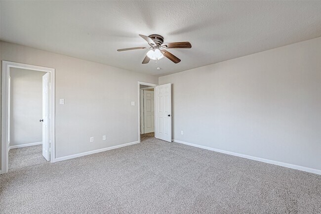 Building Photo - 3102 Glenn Lakes Ln