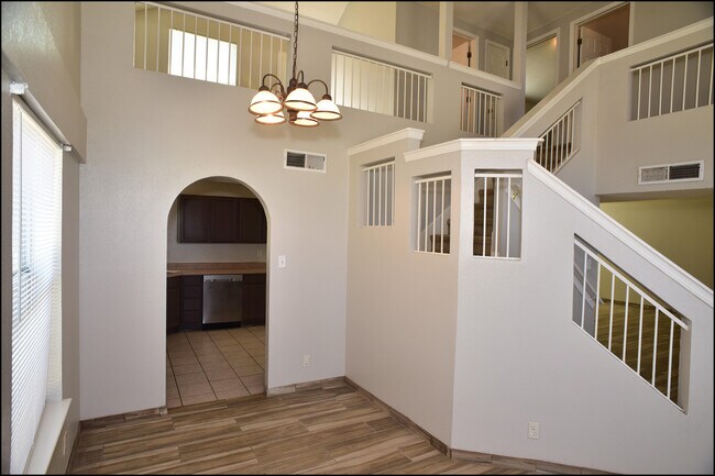 Building Photo - 11108 Whitey Ford St