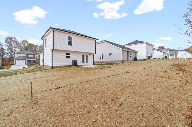 Building Photo - Welcome Home this Beautiful Home Old Woodl...