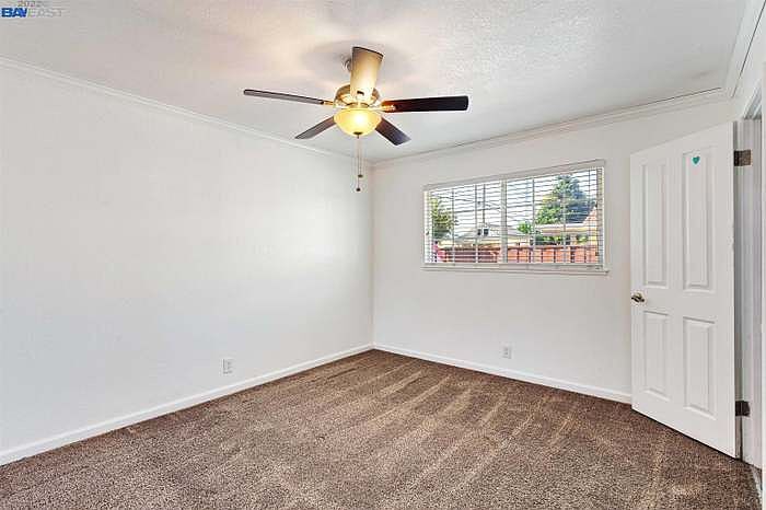 Building Photo - 1172 Huron Ln