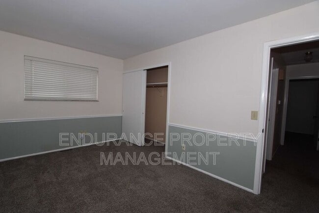 Building Photo - 1184 Holz Ave