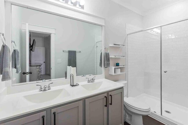 Building Photo - 364 Kenai Dr