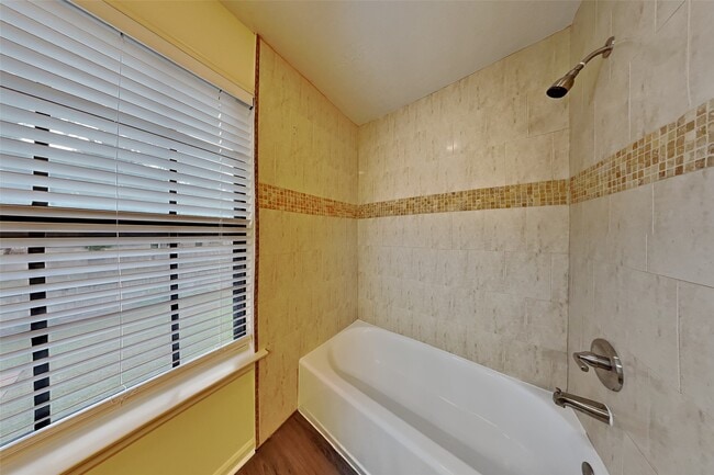 Building Photo - 7514 Dogwood Falls Rd