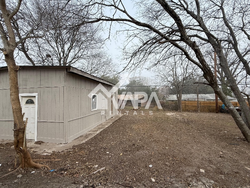 Building Photo - 7131 Rolling Hills Ln