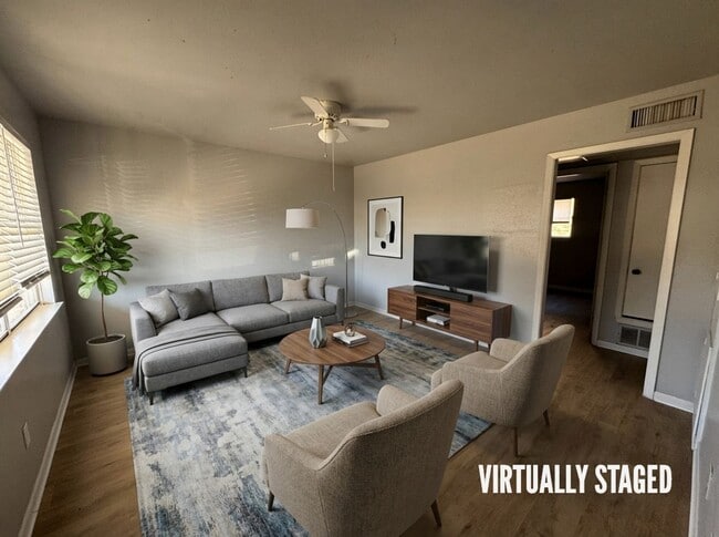 Building Photo - 611 Sunset Ln