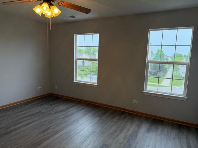 Building Photo - 2208 Rebecca Cir