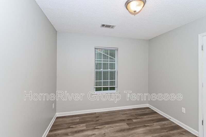 Building Photo - 3878 Winwood Dr