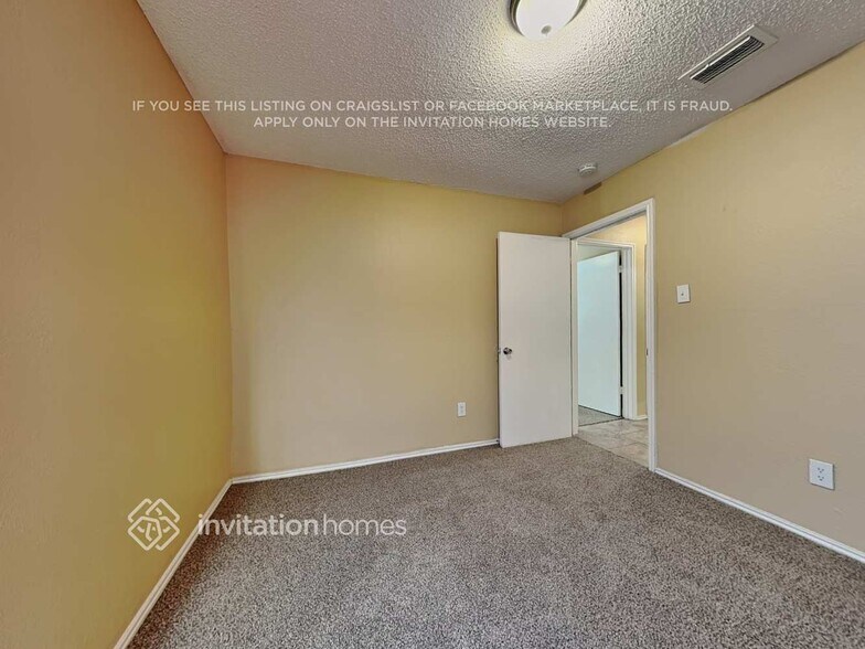 Building Photo - 2650 Fairmont Dr