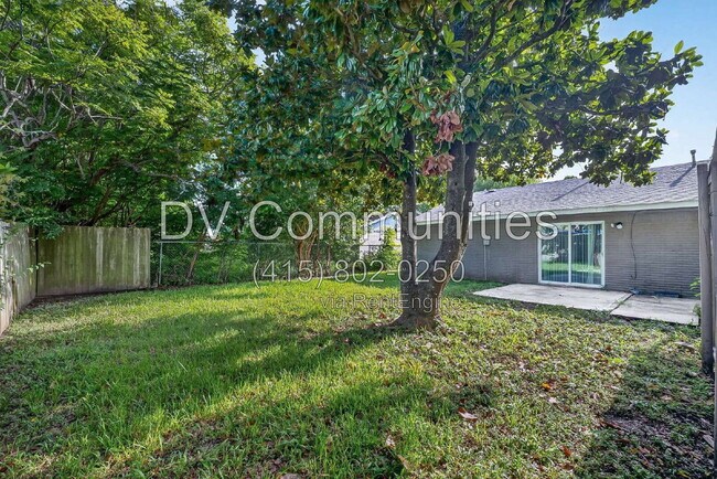 Building Photo - 12919 S Coast Dr