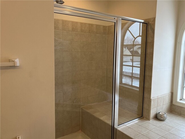 Building Photo - 120 Hummingbird Way