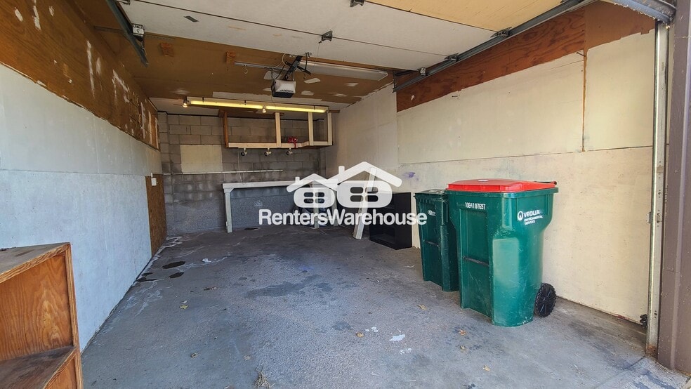 Building Photo - 208 S Winter St