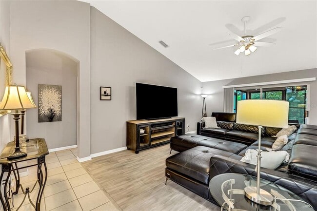 Building Photo - 273 Englenook Dr