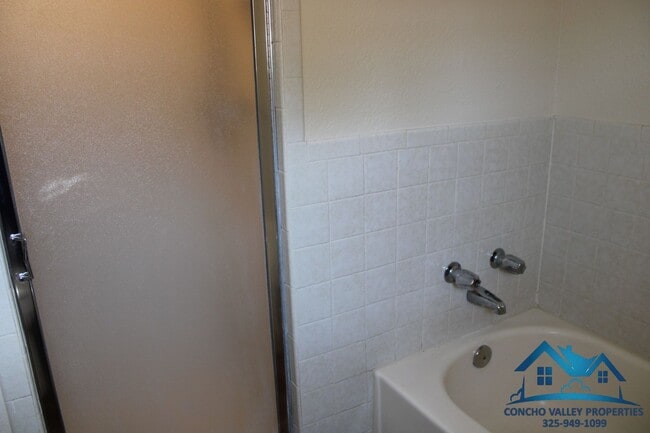 Building Photo - For Rent - 3 Bed/ 2 Bath in Capitol Heights