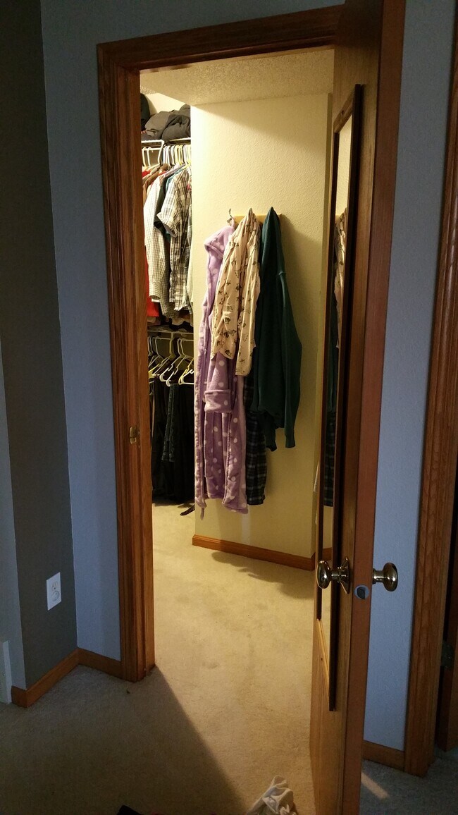 Master bedroom walk in closet - 2738 Irving Avenue