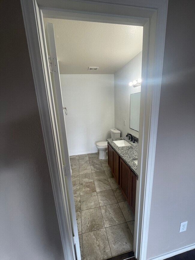 Building Photo - 220 Chalk Mountain Dr