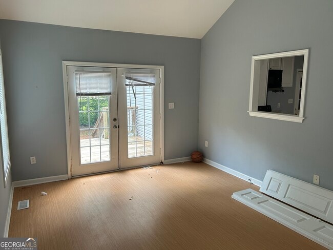 Building Photo - 355 Tall Tree Rd
