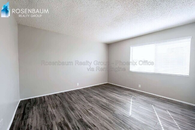 Building Photo - 960 N Jay St