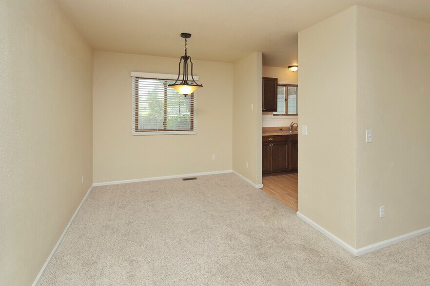 Building Photo - 2455 Sunstone Drive