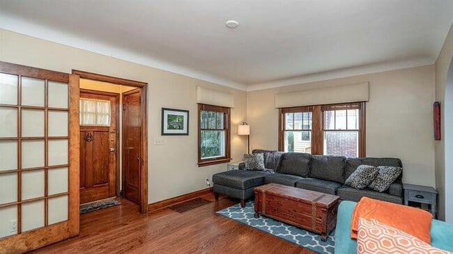 Building Photo - 1205 Miller Ave