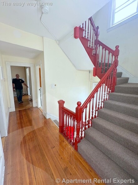 Building Photo - 145 College Ave