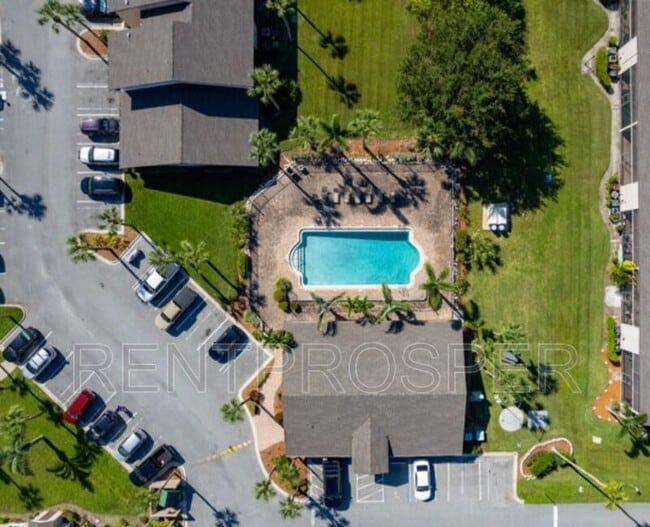 Building Photo - 1051 June Dr