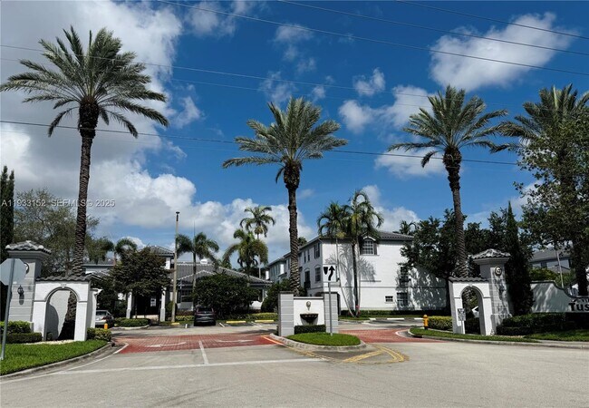 Building Photo - 771 SW 148th Ave