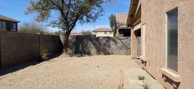 Building Photo - 17771 W Ventura St