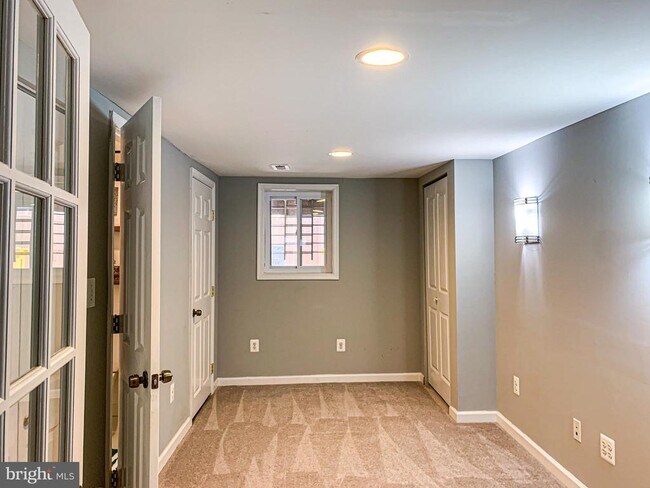 Building Photo - 131 N Luzerne Ave