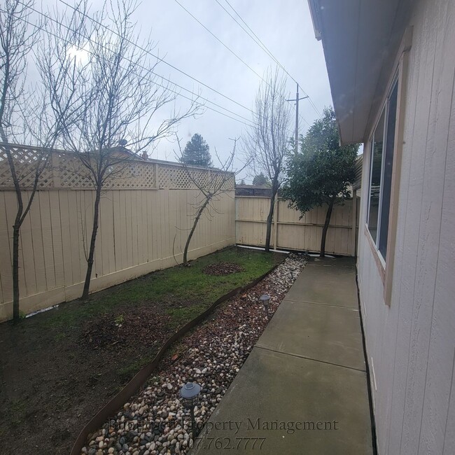 Building Photo - 1732 Moclips Dr