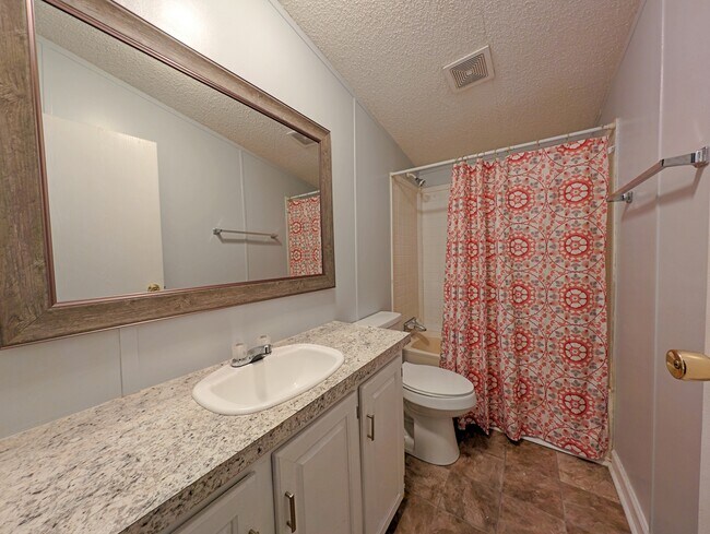 Building Photo - 1340 Meadowland Dr