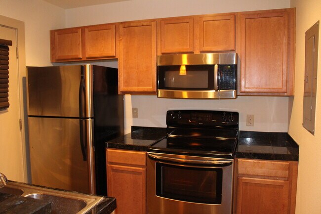 Building Photo - 209-E Eden at Avondale