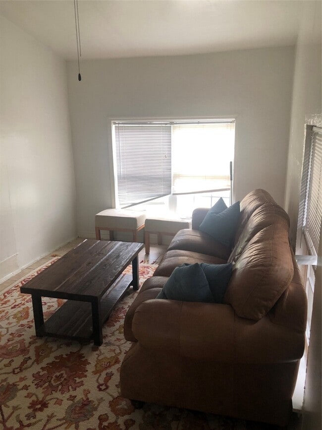 Building Photo - 4310 Holt St