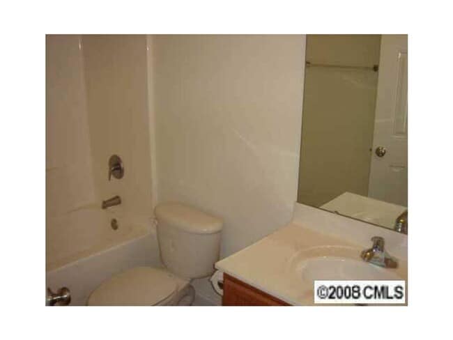 Building Photo - 3BR/2.5BA home in Huntersville near Birkdale Village