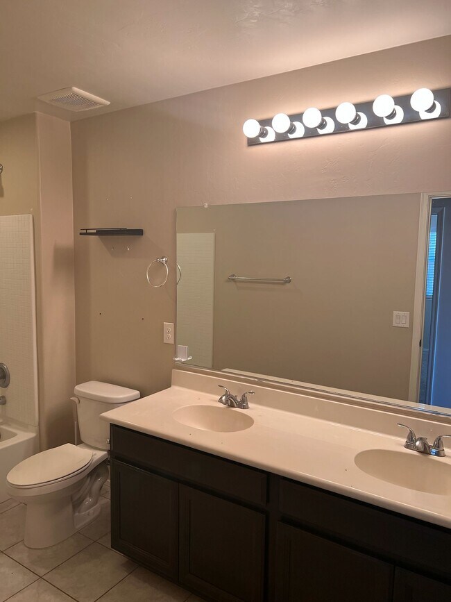 Building Photo - 16023 S Camino Casal