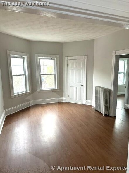 Building Photo - 15-17 Gladstone St Unit #2