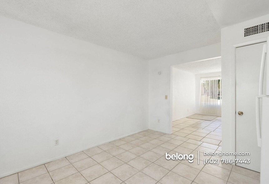 Building Photo - 2240 W Carson Dr
