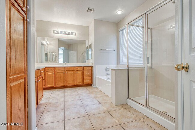 Building Photo - 35210 N 30th Dr