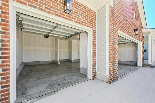 Building Photo - 105 Clearwater Dr