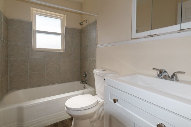 Building Photo - 3514 Brockton Ln