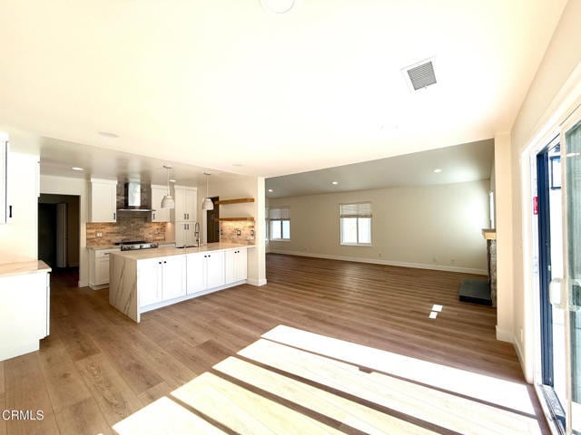 Building Photo - 532 Village Rd