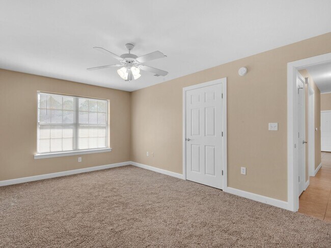 Building Photo - Beautiful One Bedroom Apartment in Fort Walton Beach!