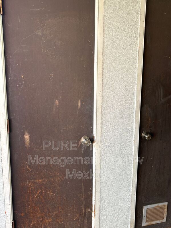 Building Photo - 2701 Texas St NE