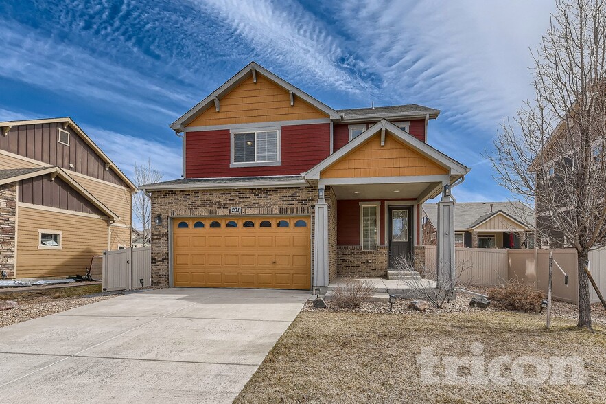 Building Photo - 201 Pear Lake Way