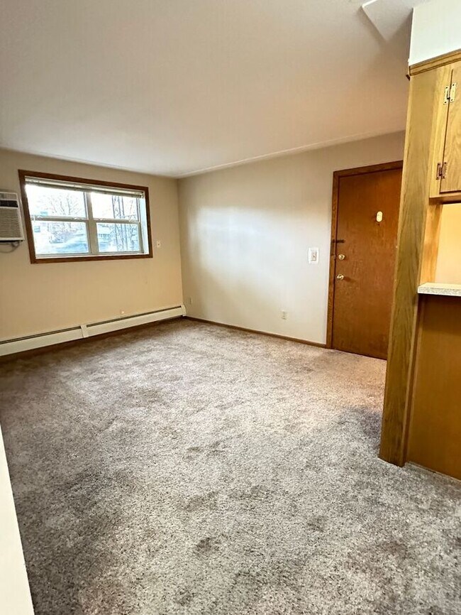 Building Photo - Richfield Ground Level, Window Ac Unit Inc...