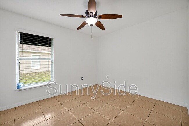 Building Photo - 2431 Marcasite Loop