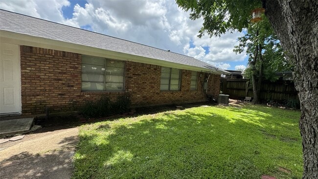 Building Photo - 2514 Rodney St