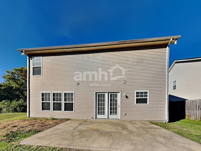 Building Photo - 3128 Hidden Creek Dr