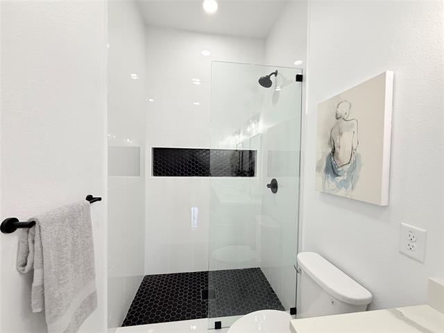 Building Photo - 1505 Fordham Rd