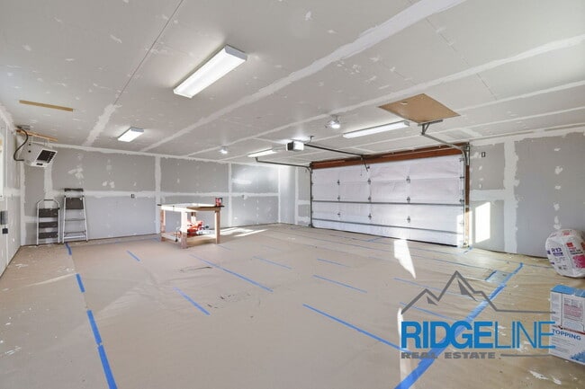 Building Photo - 2613 9th Ave S